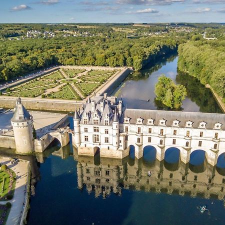 Le Saint Martin / Cathedrale Apartment Tours Bagian luar foto