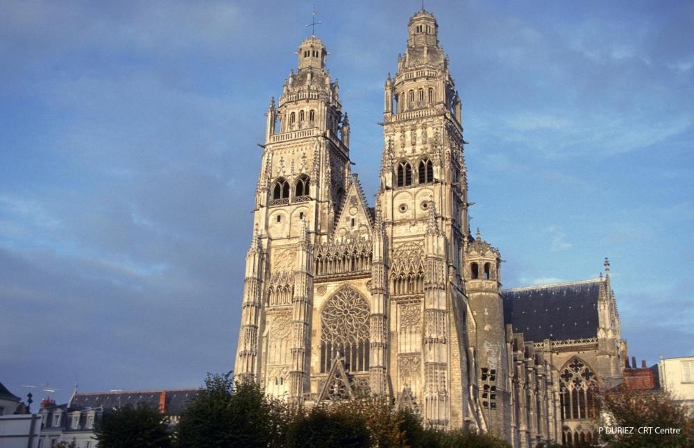 Le Saint Martin / Cathedrale Apartment Tours Bagian luar foto