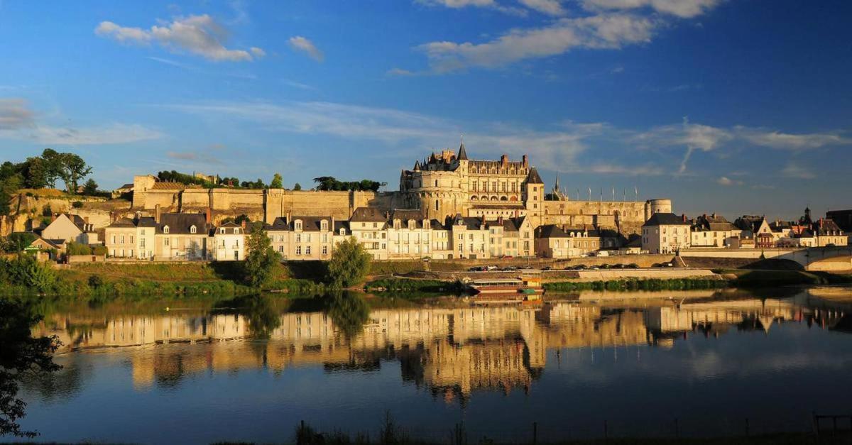 Le Saint Martin / Cathedrale Apartment Tours Bagian luar foto