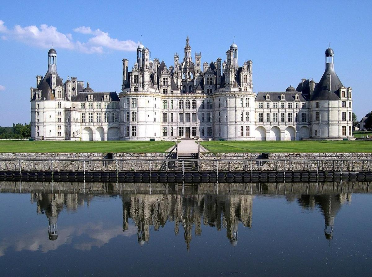 Le Saint Martin / Cathedrale Apartment Tours Bagian luar foto